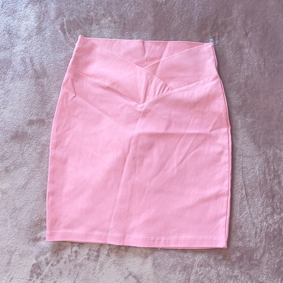 Windsor “Cute As Can Be Wrap V-Waist Mini Skirt” 🌸 NWT - Picture 3 of 5